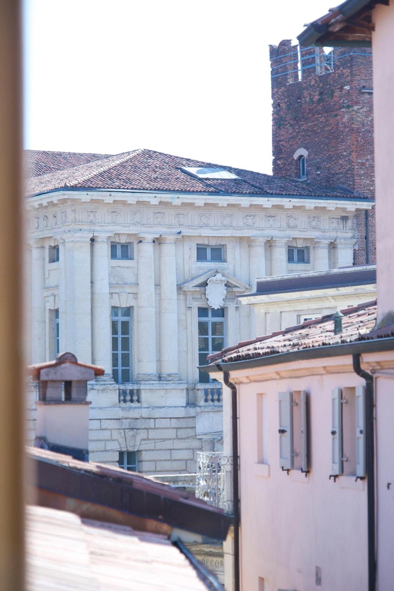 Palazzo Ciopeta - Italian Excellence Apartment เวโรนา ภายนอก รูปภาพ