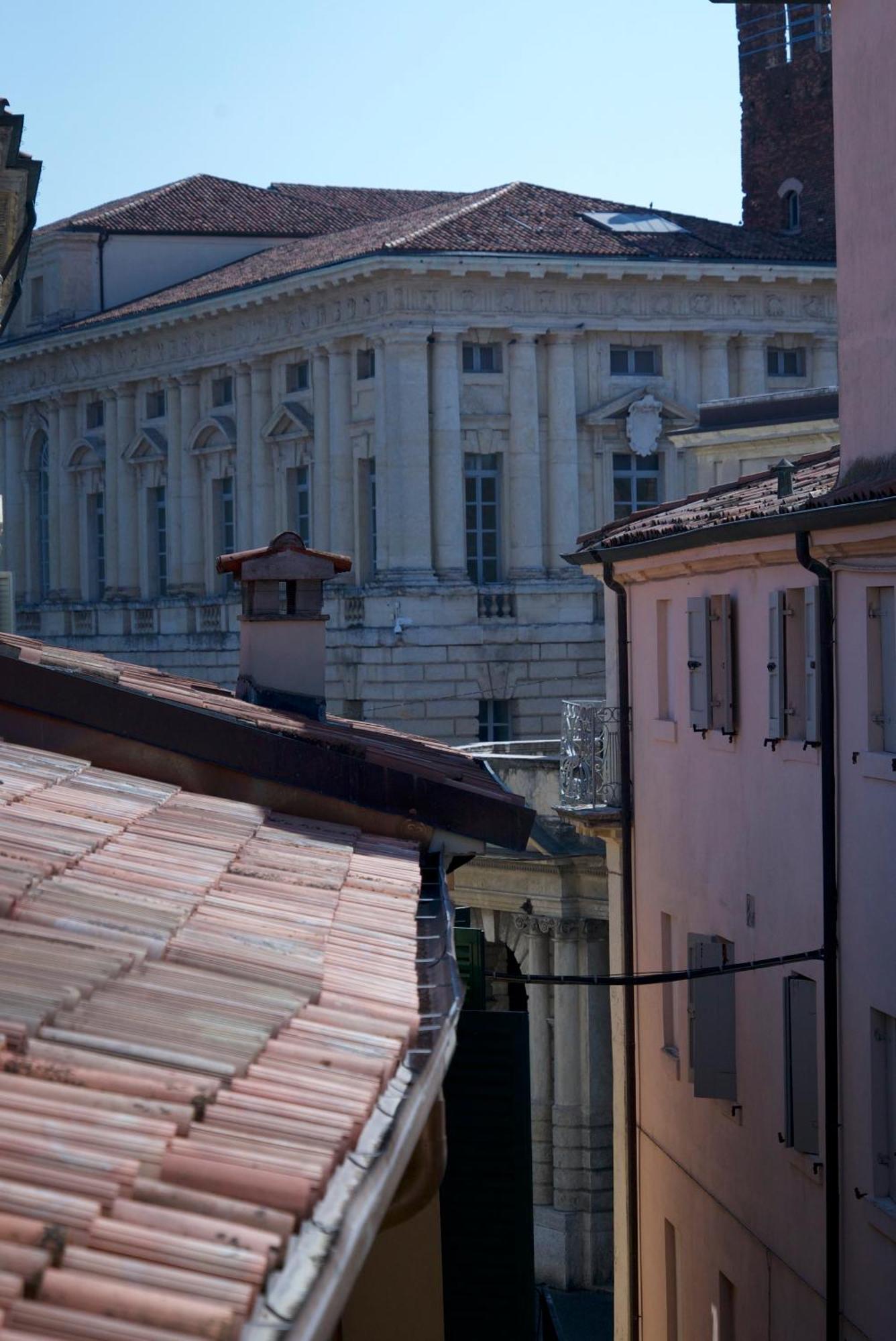 Palazzo Ciopeta - Italian Excellence Apartment เวโรนา ภายนอก รูปภาพ